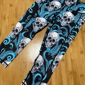 NWOT CVG - Squat Proof Leggings
